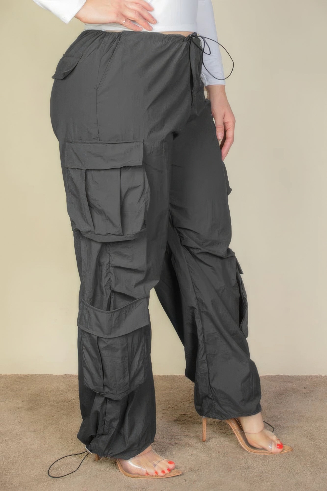 Plus Size Flap Pockets Drawstring Ruched Parachute Pants - Black