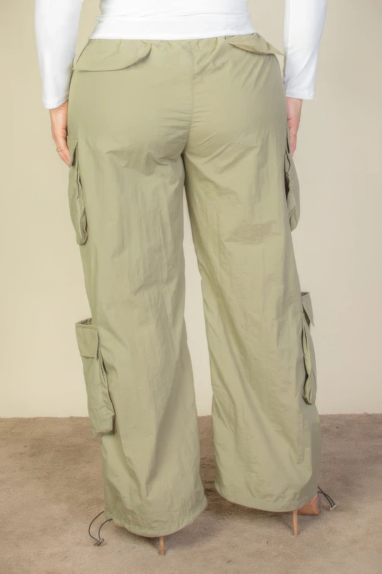 Plus Size Flap Pockets Drawstring Ruched Parachute Pants - Olive