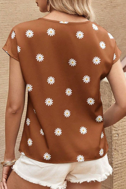 Daisy Printed Round Neck Short Sleeve Blouse - Brown