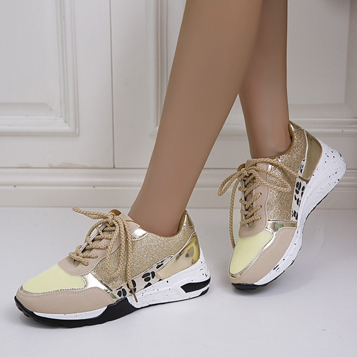 Lace-Up Round Toe Leopard Detail Platform Sneakers