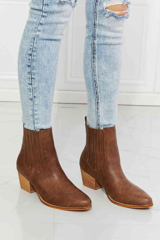 Love the Journey Stacked Heel Chelsea Boot - Chestnut