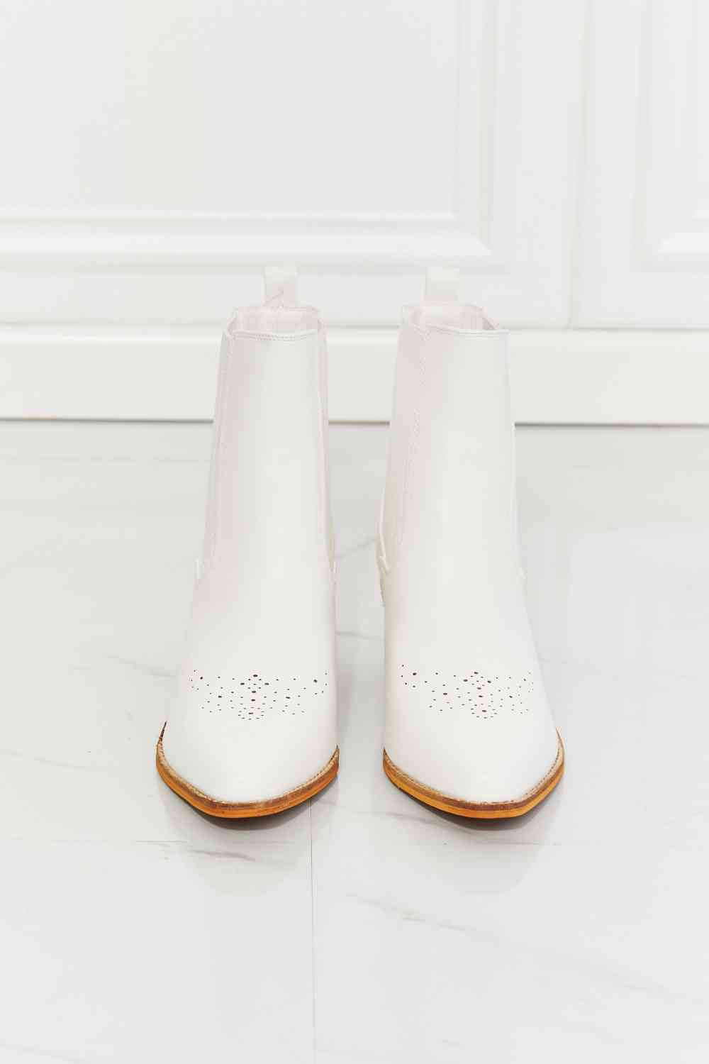 Love the Journey Stacked Heel Chelsea Boot - White