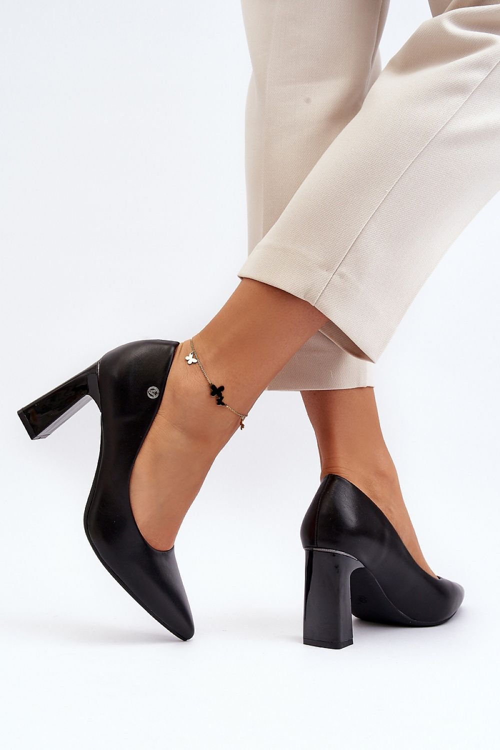 Pointed Toe Leather Block Heel Pumps - Black